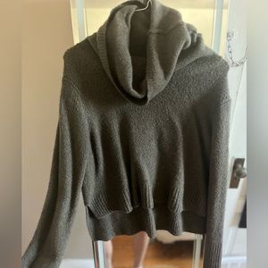 Allsaints cozy sweater, looks so good with jeans or over a satin skirt. Size M